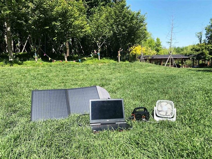 60W saliekamā saules panelis USB līdzstrāvas izvade